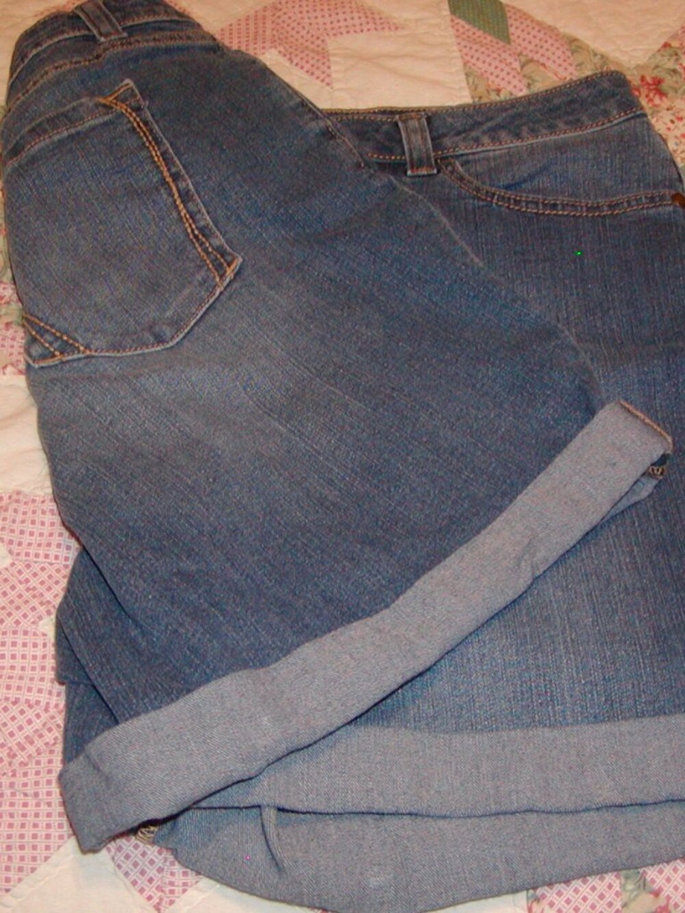 Shorts - Picture 3 of 5